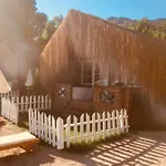فندق Pine & Bungallows