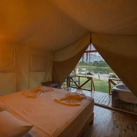 Hotel Pine & Bungallows 4*