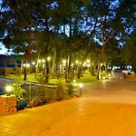 Pine & Bungallows 4*