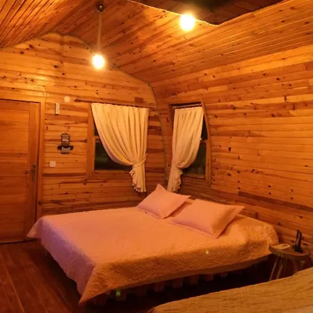 Hotel Pine & Bungallows