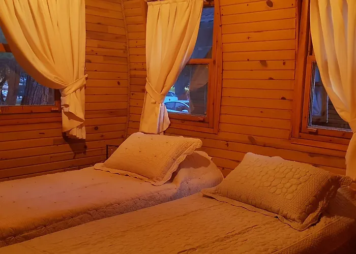 Pine & Bungallows מלון 4*