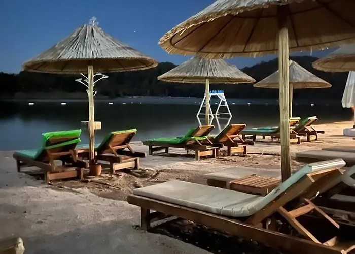 מלון Pine & Bungallows היסרונו