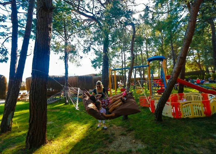 Отель Pine & Bungallows