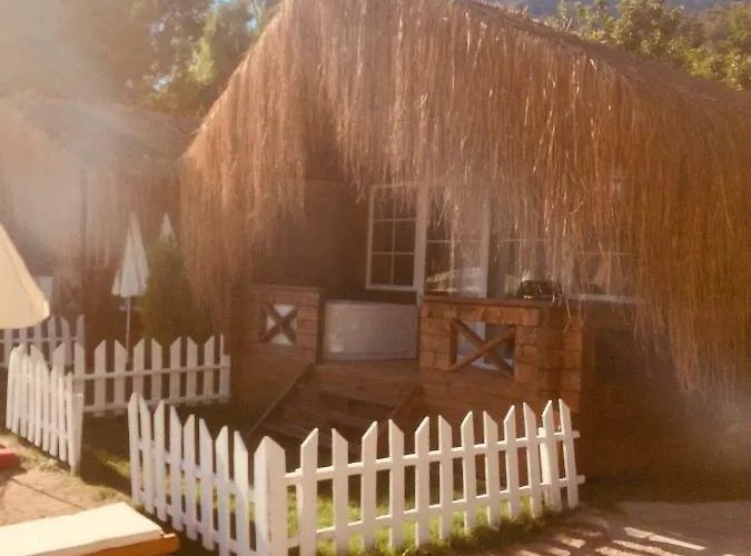 Hotel Pine & Bungallows